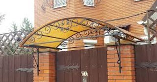 Навесы над калиткой - монтаж в Рославле от НавесыРлв | от 1742 рублей